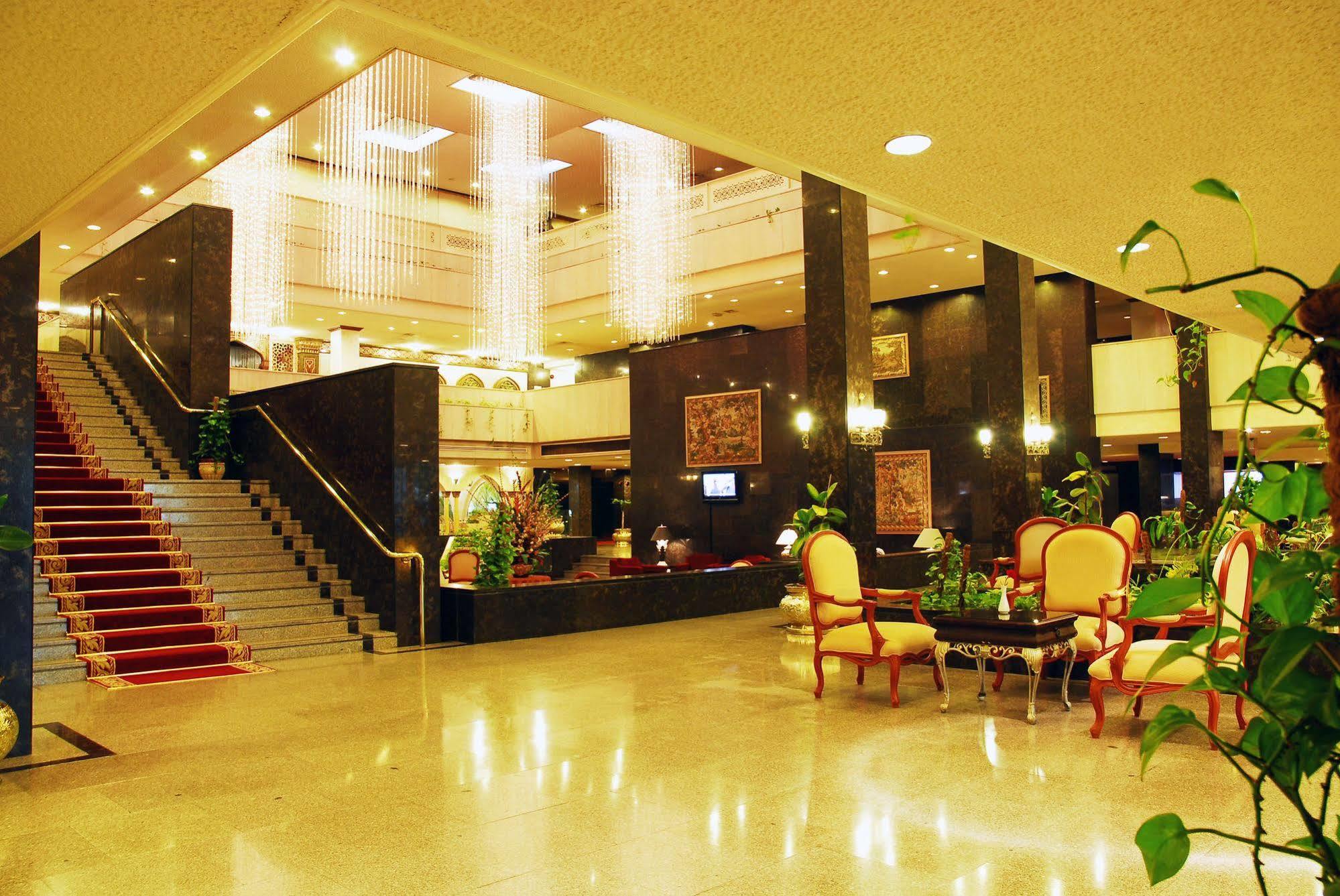 מלון Dhahran International מראה חיצוני תמונה