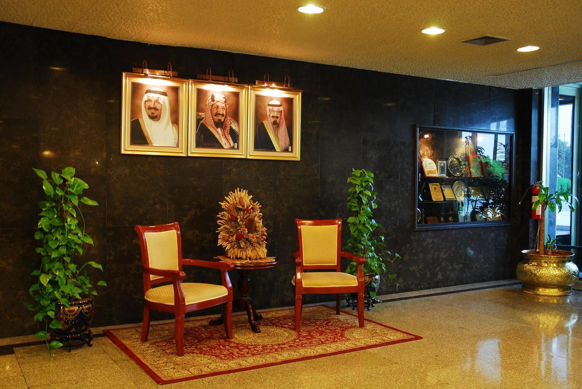 מלון Dhahran International מראה חיצוני תמונה